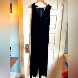 Black, velour Ingrid & Isabelle maternity jumpsuit, adjustable waist. Like new.